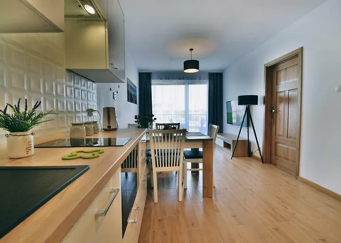 Anders Z Miejscem W Garazu I Rowerami Apartmán *