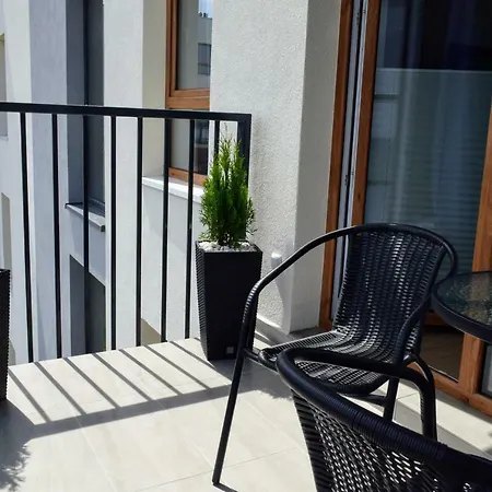 Anders Z Miejscem W Garazu I Rowerami Apartman Kołobrzeg